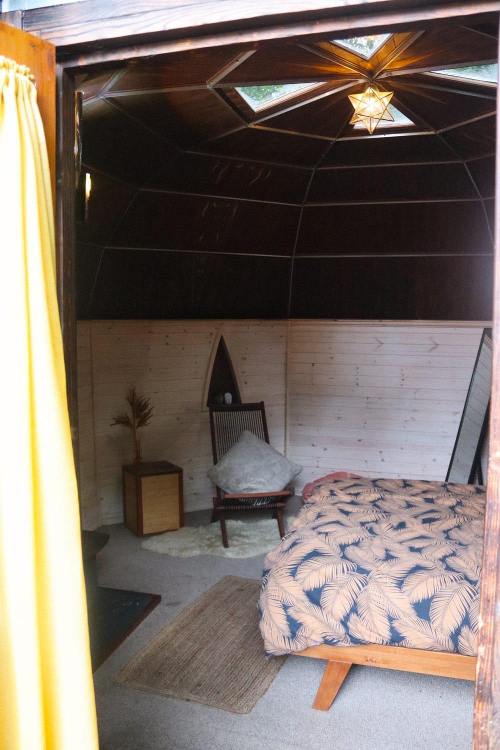 Oku Wooden Pod, Newburgh Priory Estate Chalet York